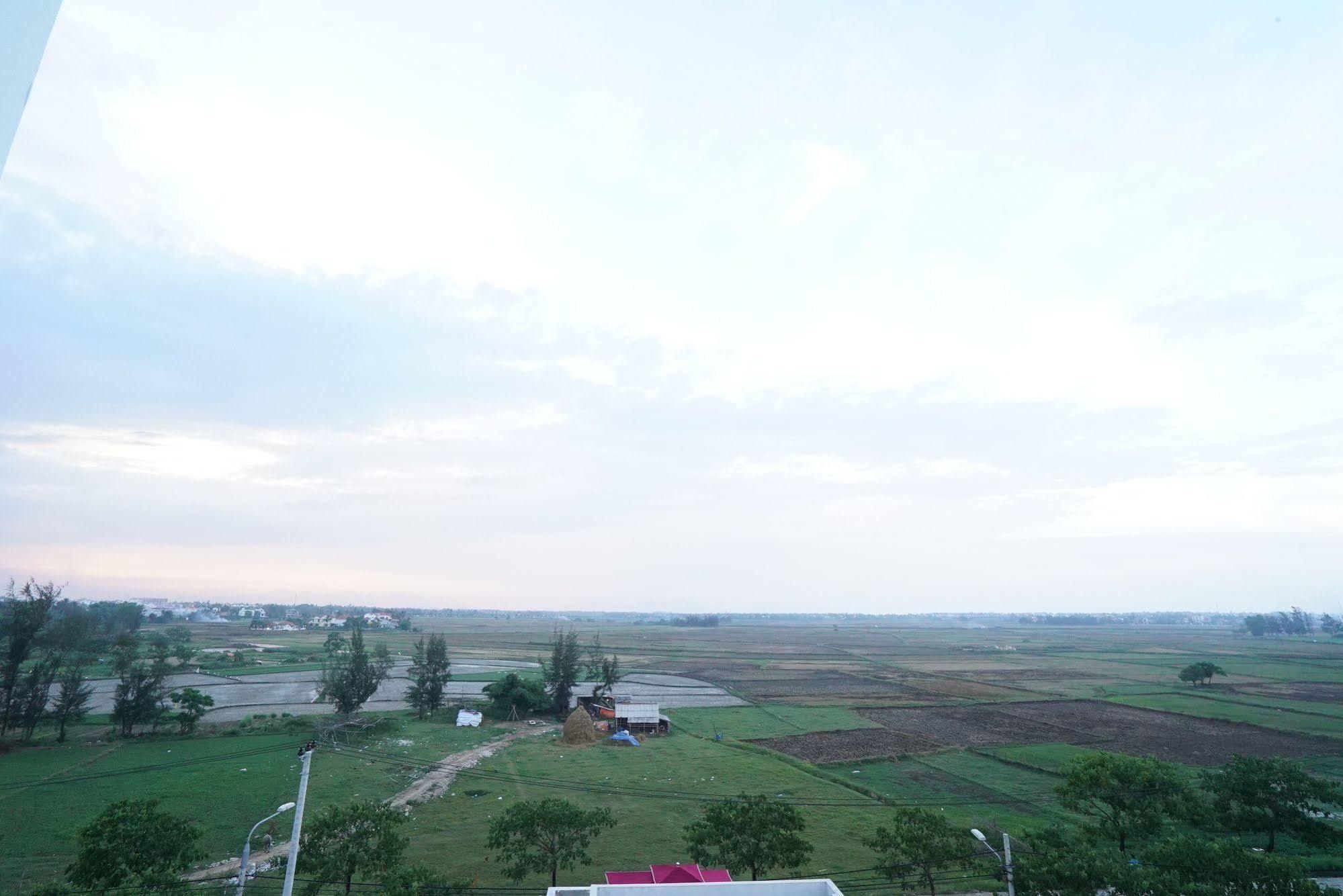 Golden Sunset Hotel Hoi An Bagian luar foto